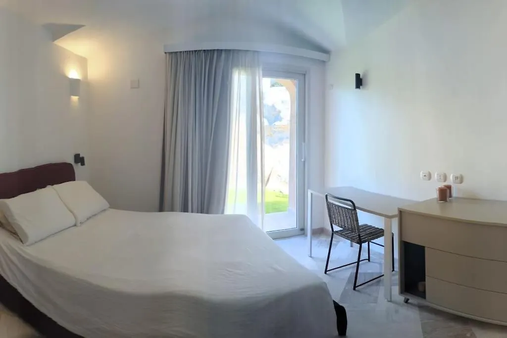 Supreme Beach Location With Pool At Cala Sassari مارينيلاّ 0*,  إيطاليا