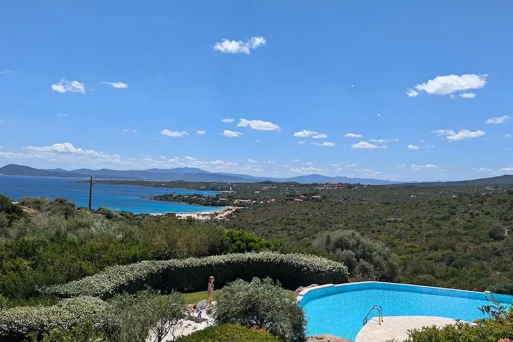 Walk To The Beach From Casa Bianca At Cala Sassari Marinella  Holiday home Marinella (Sardinia)